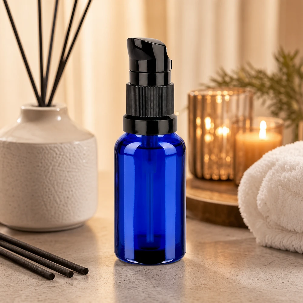 Flacone a pompa da 20 ml nero STD BlueLine UT18/20 Flacone a pompa da 20 ml nero STD BlueLine UT18/20 - confezione professionale per la cura della pelle e l'aromaterapia