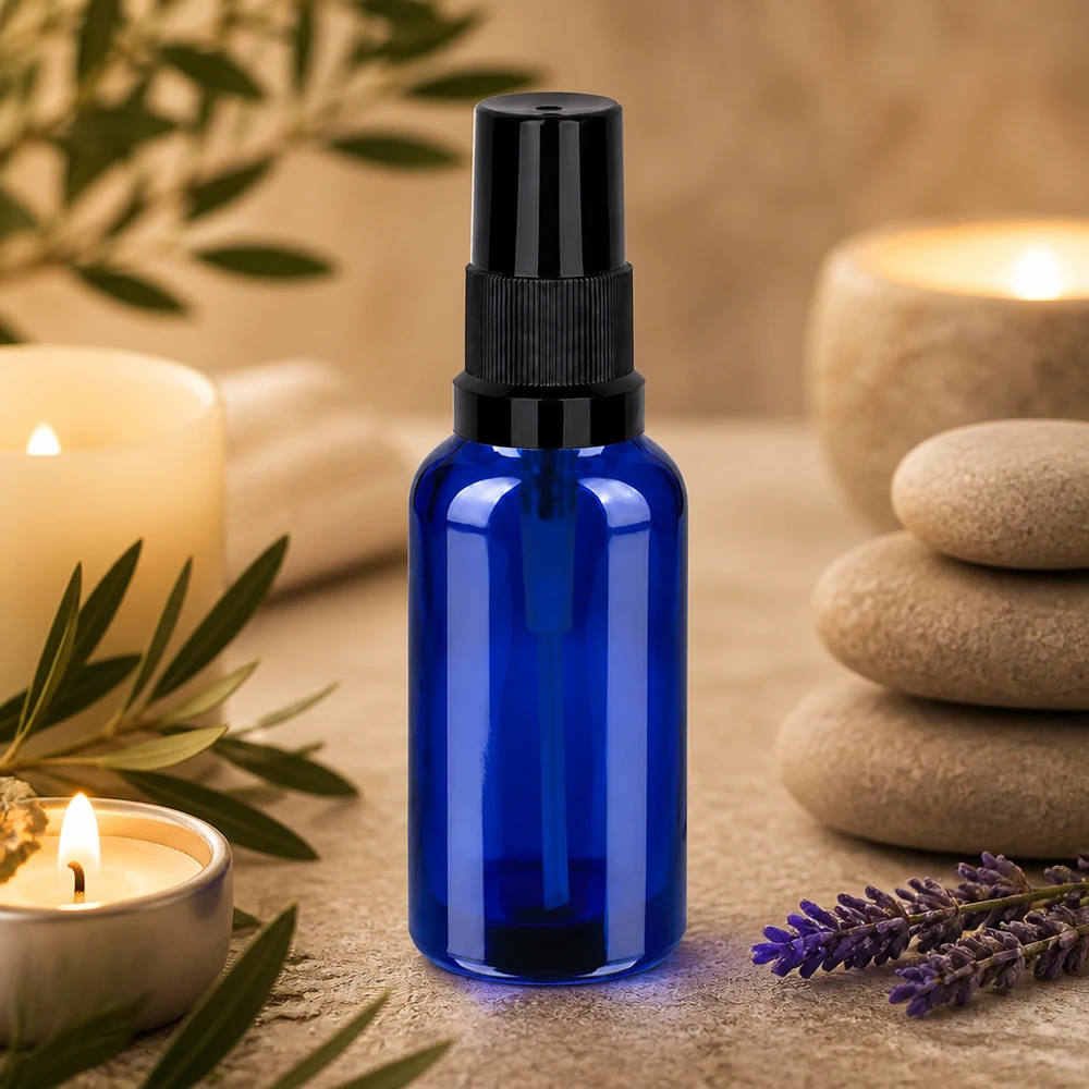 Flacone spray 30ml nero STD BlueLine UT18/30 Flacone spray premium da 30 ml in elegante blu con robusto tappo nero