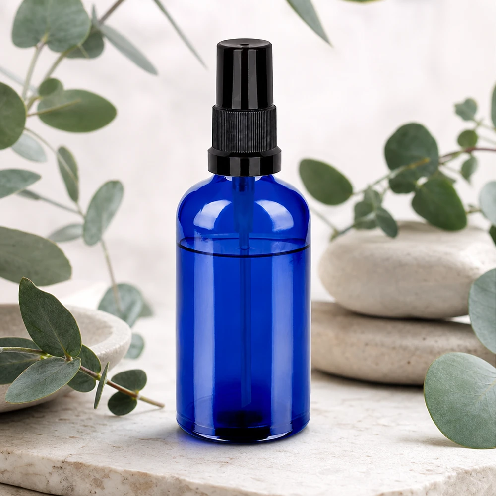 Flacone spray da 100 ml nero STD BlueLine UT18/100 Flacone in vetro blu da 100 ml con attacco a spruzzo - dimensioni compatte per i viaggi e gli spostamenti
