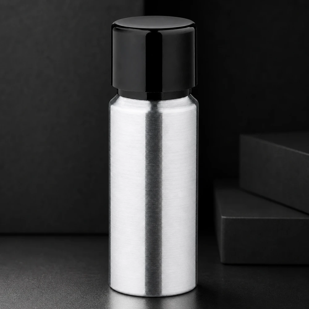 Pratico flacone in alluminio da 20 ml con dimensioni compatte, perfetto per i viaggi e l'uso in mobilità