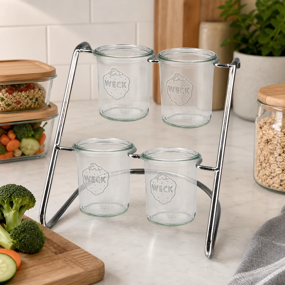 Portabicchieri Flato4 per 4 bicchieri WECK Serviergestell Flato4 auf Küchentheke mit 4 leeren WECK Gläsern - bereit zum Befüllen mit Aufstrichen und Snacks