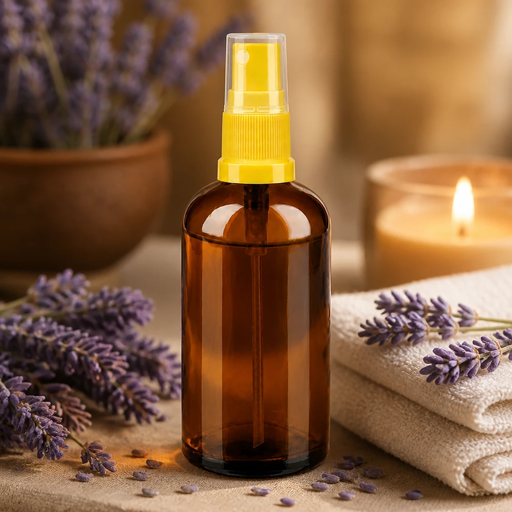 Flacone spray da 100 ml giallo/trasparente STD BrownLine UT18/100 Robusto flacone spray BrownLine da 100 ml con design ergonomico per la produzione di cosmetici professionali