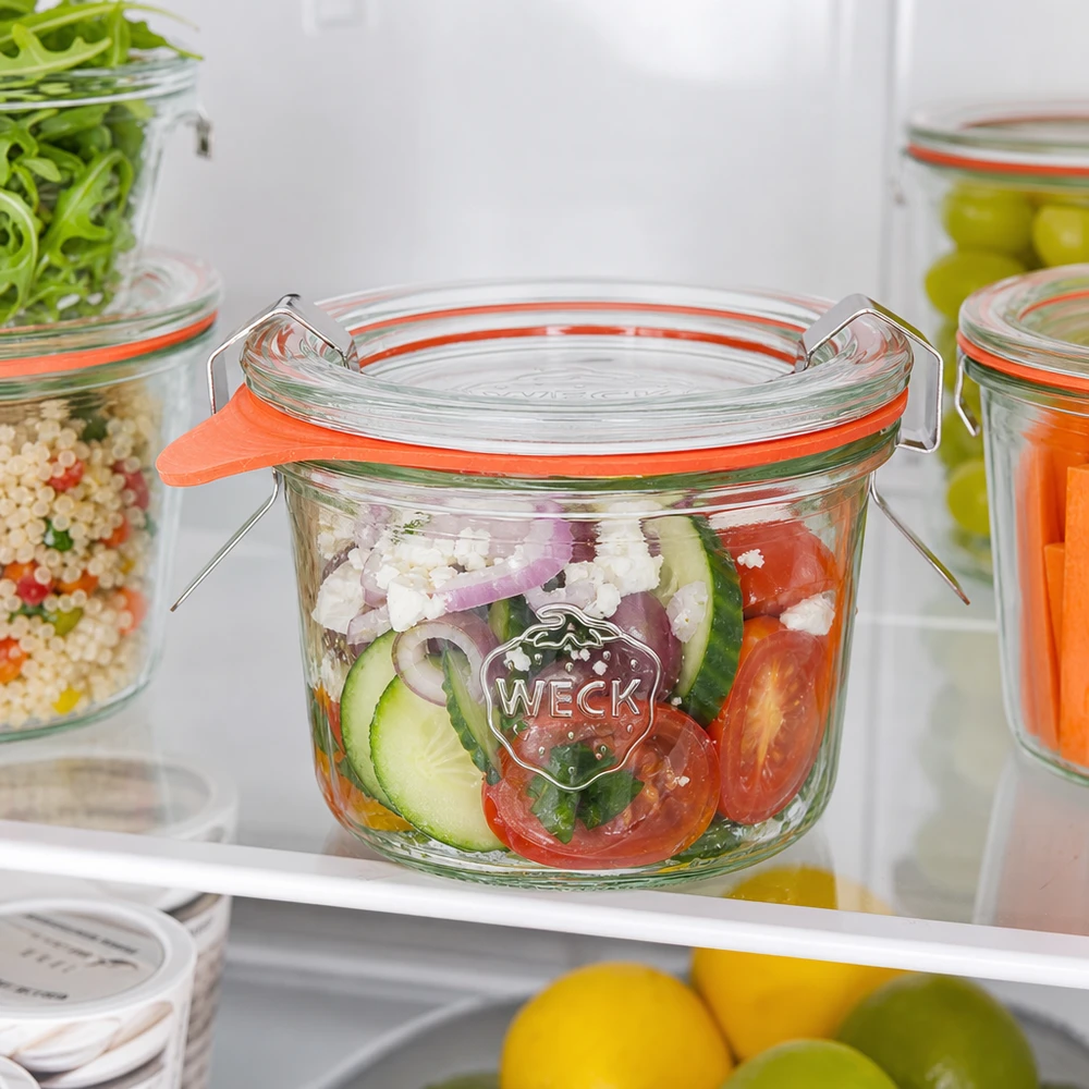 WECK tumbler 80ml RR60 in frigorifero con insalata fresca mostra la pratica conservazione degli alimenti