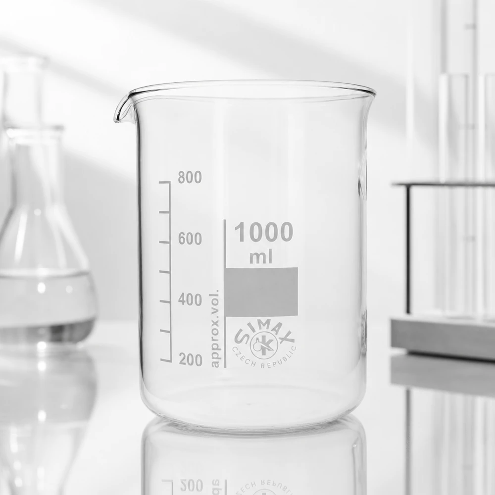 Bicchiere trasparente da 1000 ml con beccuccio di versamento e indicatori di volume per misurazioni precise