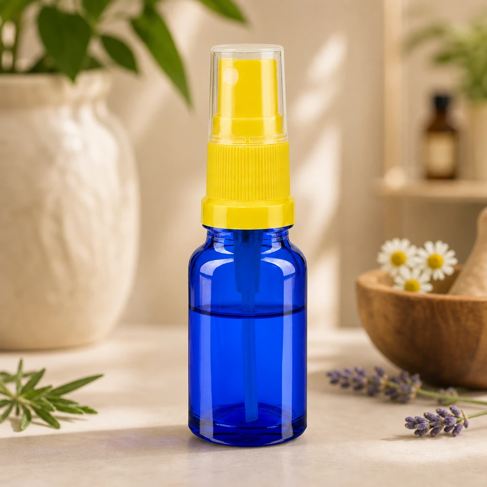Flacone spray da 10 ml giallo/trasparente STD BlueLine UT18/10 Flacone spray premium da 10 ml in vetro blu-giallo con prestazioni di spruzzatura fine per il tonico viso BlueLine UT18
