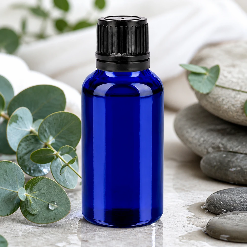 Bottiglia da 30ml 11mm SV nero OV BlueLine UT18/30 Piccolo flacone in vetro da 30 ml di colore blu intenso, perfetto per l'aromaterapia in viaggio e in mobilità.