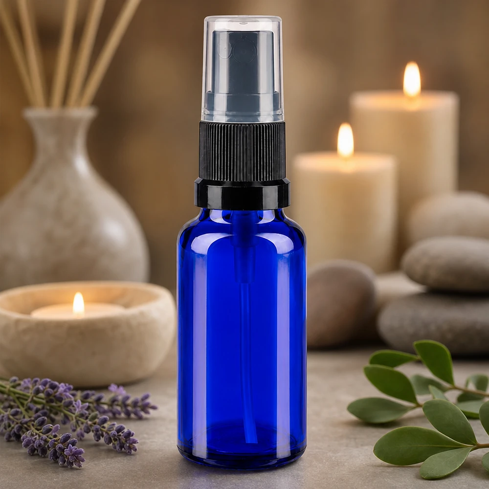 Bottiglia spray blu da 20ml. STD nero/trasp. apoGlas Flacone di vetro blu da 20 ml con nebulizzatore a spruzzo fine per aromaterapia alla lavanda e oli essenziali