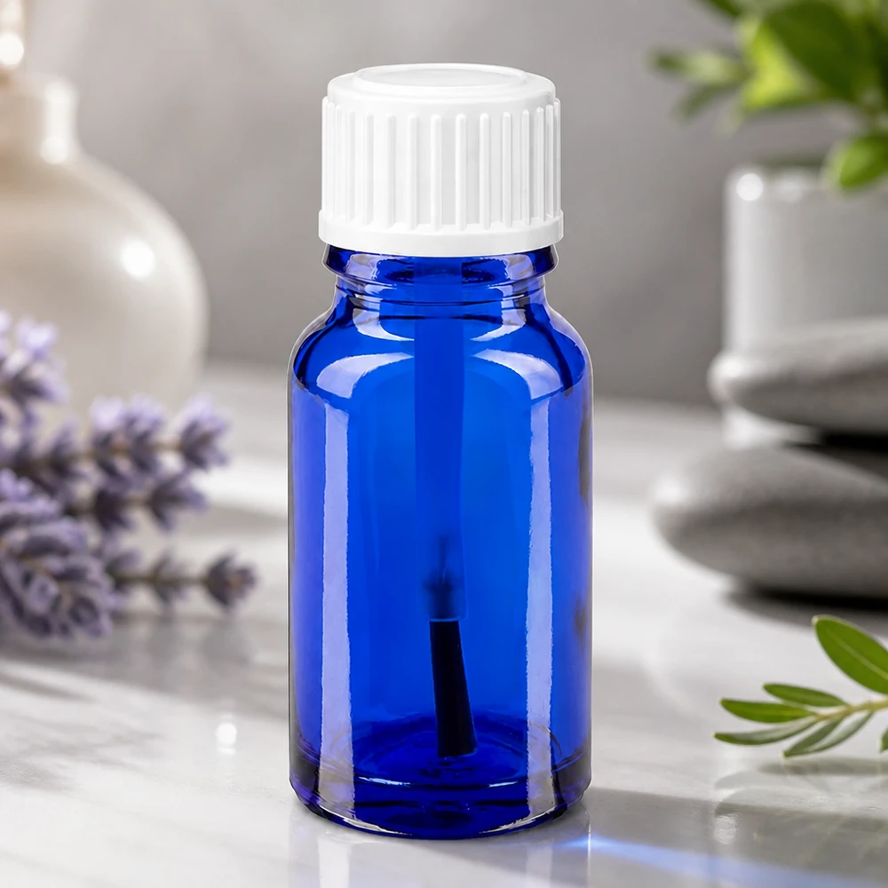 Bottiglia per pennelli 10ml blu STD bianco ApoGlas Flacone con pennello da 10 ml, di colore blu cobalto, in vetro di qualità farmaceutica, con tappo bianco a prova di bambino