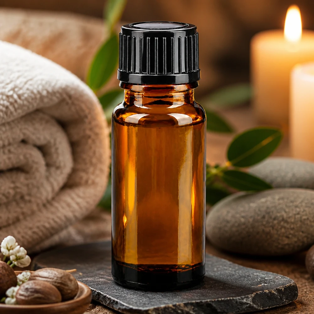 Flacone da farmacia marrone da 10 ml. SV STD nero/11mm ApoGlas Flacone da farmacia marrone da 10 ml con tappo a vite nero su una lastra di ardesia in un ambiente termale