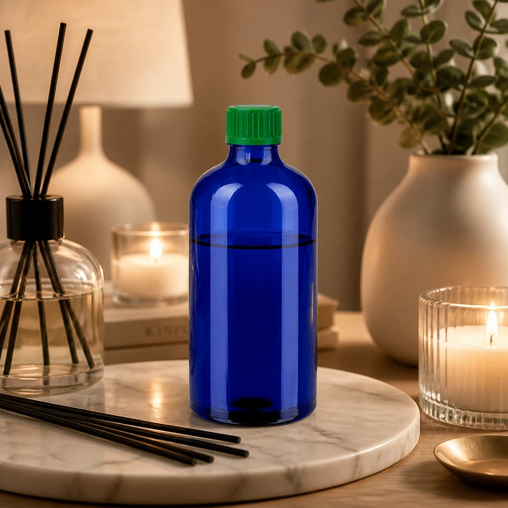 Flacone contagocce da 100 ml 0,8 mm verde STD BlueLine UT18/100 Flacone contagocce blu di alta qualità da 100 ml, in vetro, con tappo in plastica verde per una conservazione sicura.