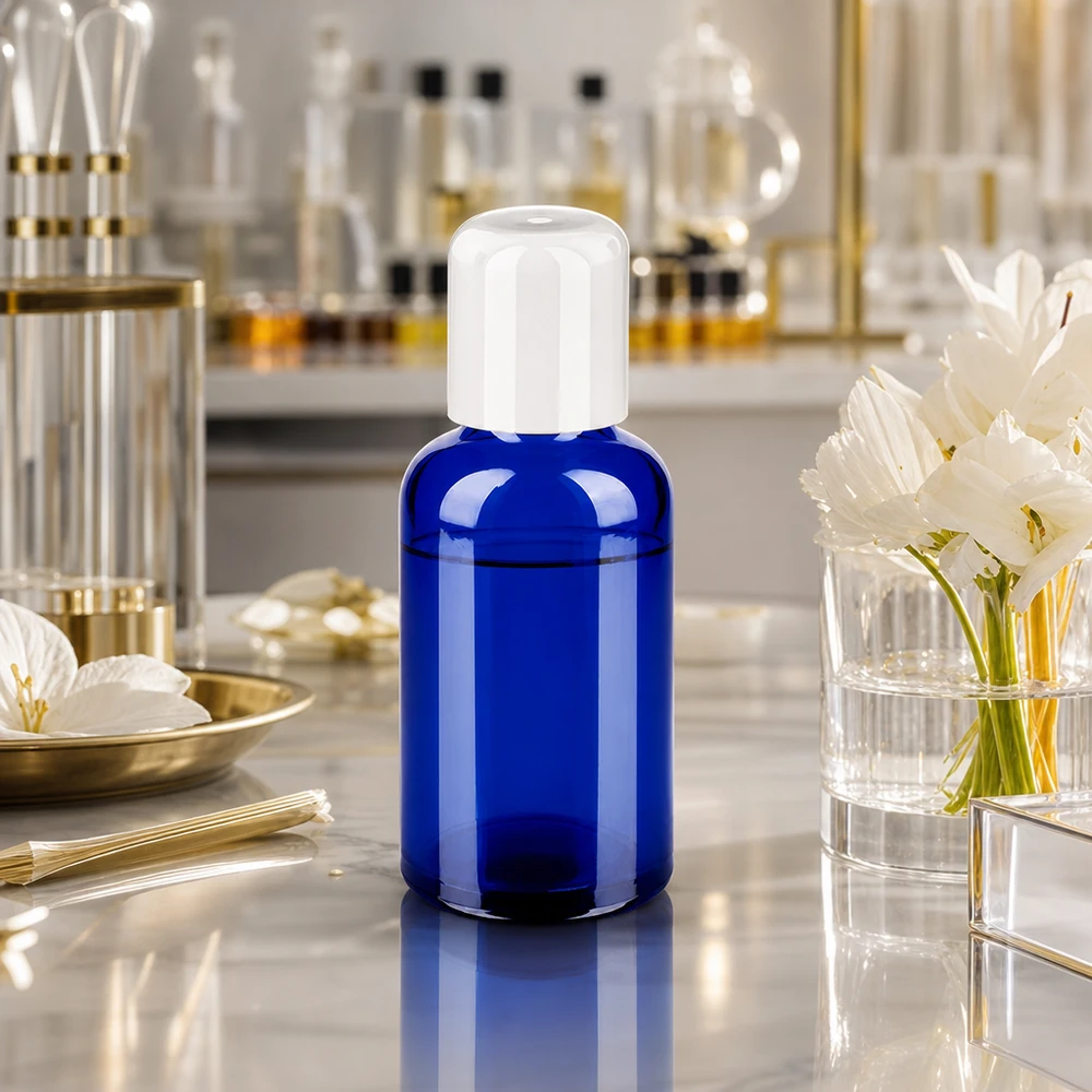 Flacone roll-on da 50 ml bianco STD BlueLine UT18/50 Il flacone roll-on in vetro 50ml STD UT18/50 in blu cobalto protegge gli oli essenziali sensibili alla luce