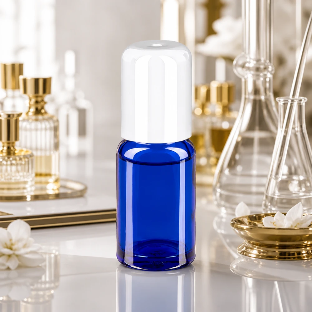 Flacone roll-on da 10 ml bianco STD BlueLine UT18/10 Flacone roll-on da 10 ml in vetro blu con applicatore bianco per un dosaggio preciso