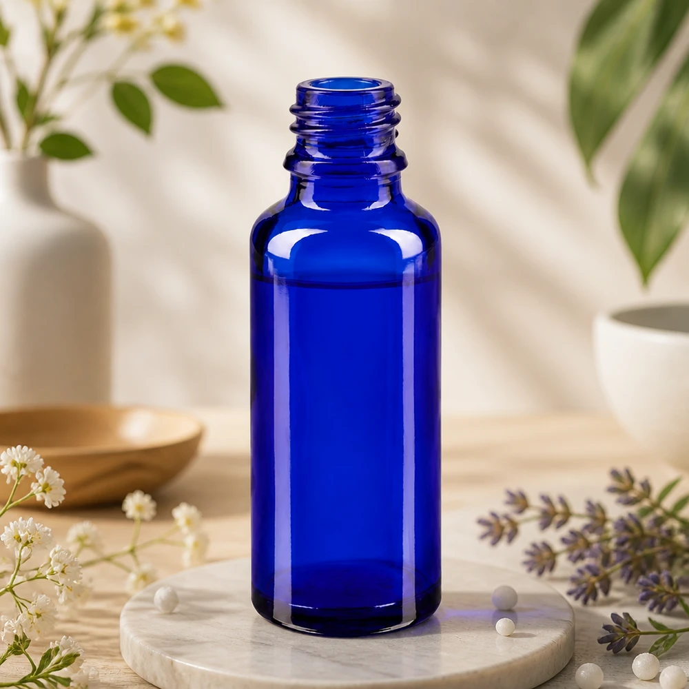 Flacone da farmacia blu ApoGlas da 30 ml con collo a vite stretto per un dosaggio preciso goccia per goccia