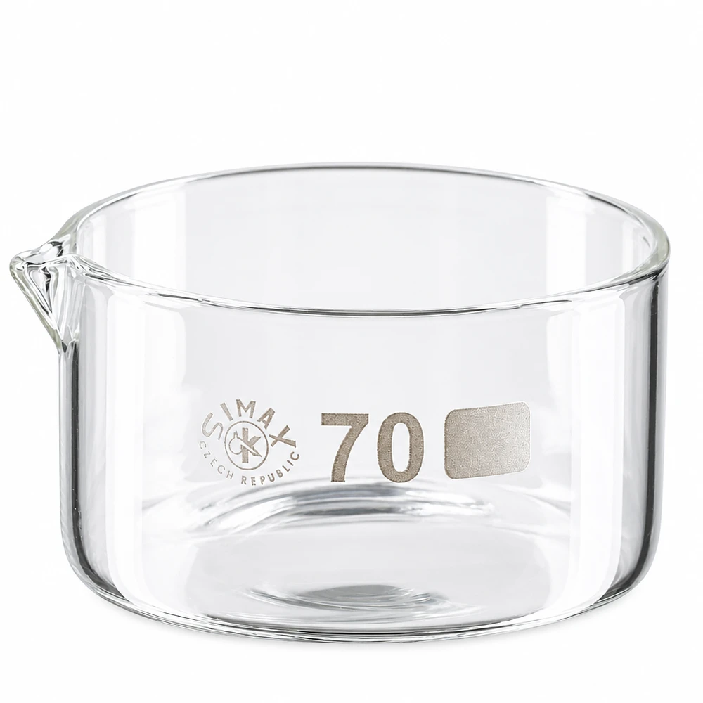 Cristallizzatore da 100 ml con beccuccio Bo.. ø70mm Vaschetta di cristallizzazione da 100 ml in vetro borosilicato con beccuccio, diametro 70 mm, prodotta da Simax Czech Republic