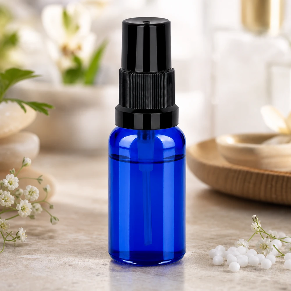 Flacone spray da 20 ml nero STD BlueLine UT18/20 Flacone spray premium 20ml STD BlueLine UT18/20 con protezione UV attraverso il vetro blu scuro