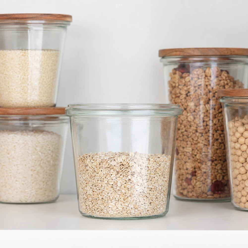 Vaso di vetro con fondo concavo WECK RR40 da 35 ml WECK Sturzglas 35ml RR40 mit Holzdeckel zur stilvollen Aufbewahrung von Gewürzen und kleinen Lebensmitteln in der Küche