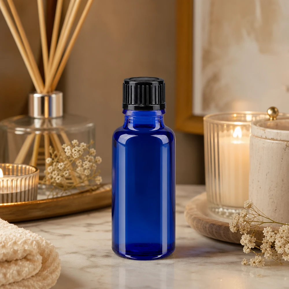 Bottiglia da farmacia blu da 20ml. SV STD nero/11mm ApoGlas Flacone in vetro da 20 ml blu cobalto con tappo standard nero da 11 mm per aromaterapia